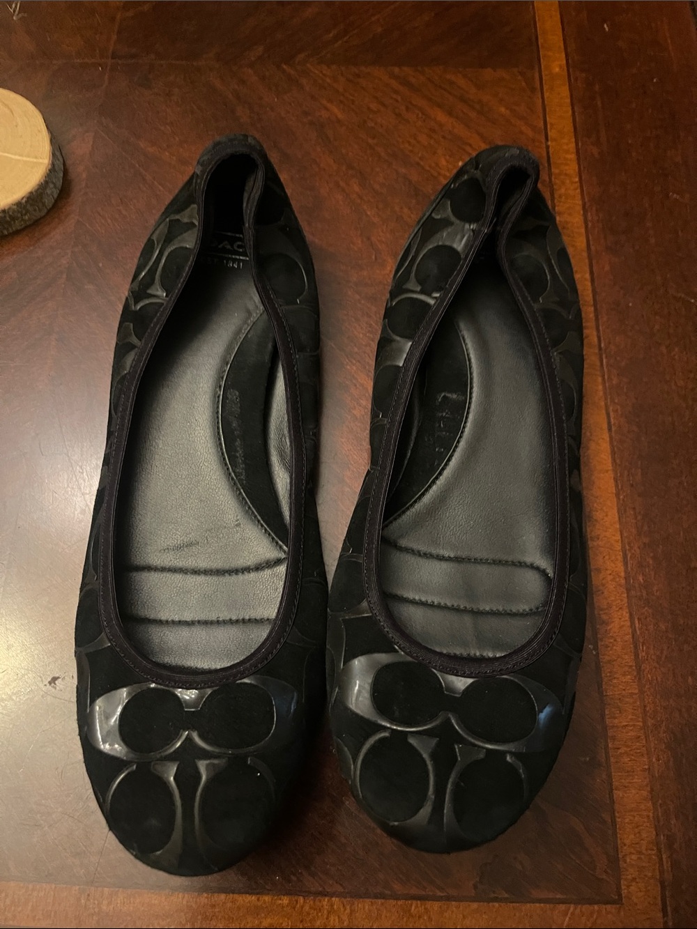 Coach black logoTextured Flats Slip-On